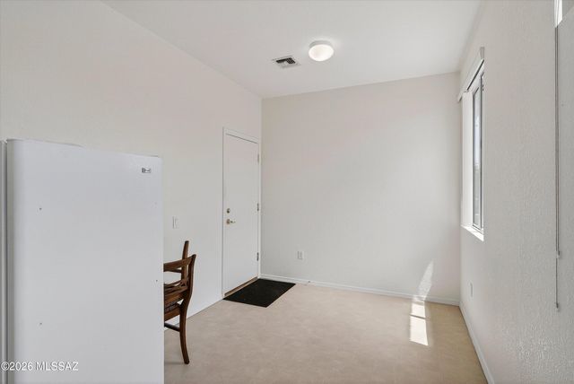 9405 N Sombrero Canyon Drive, Tucson, AZ 85743