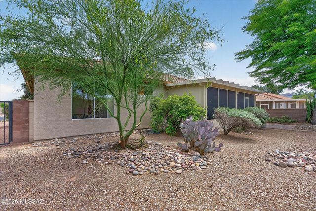 9405 N Sombrero Canyon Drive, Tucson, AZ 85743