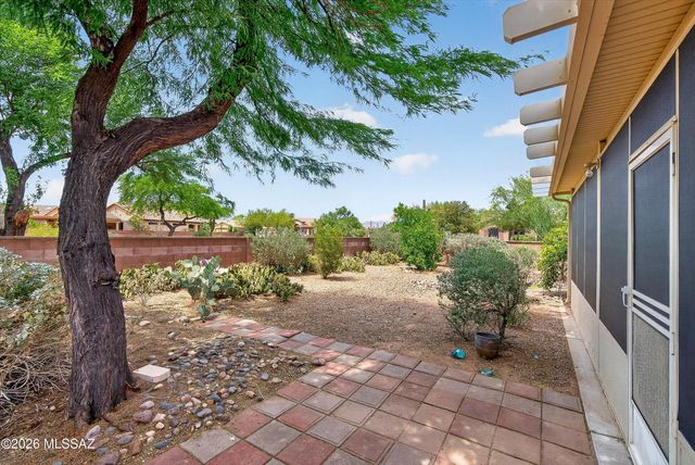 9405 N Sombrero Canyon Drive, Tucson, AZ 85743