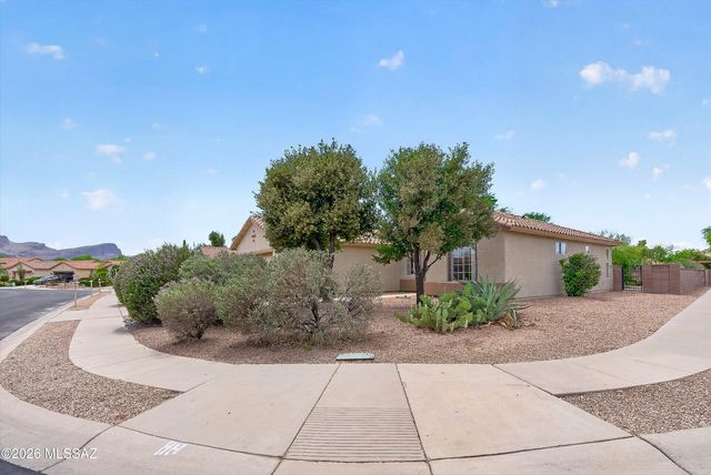 9405 N Sombrero Canyon Drive, Tucson, AZ 85743