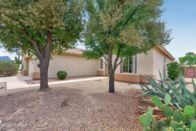 9405 N Sombrero Canyon Drive, Tucson, AZ 85743