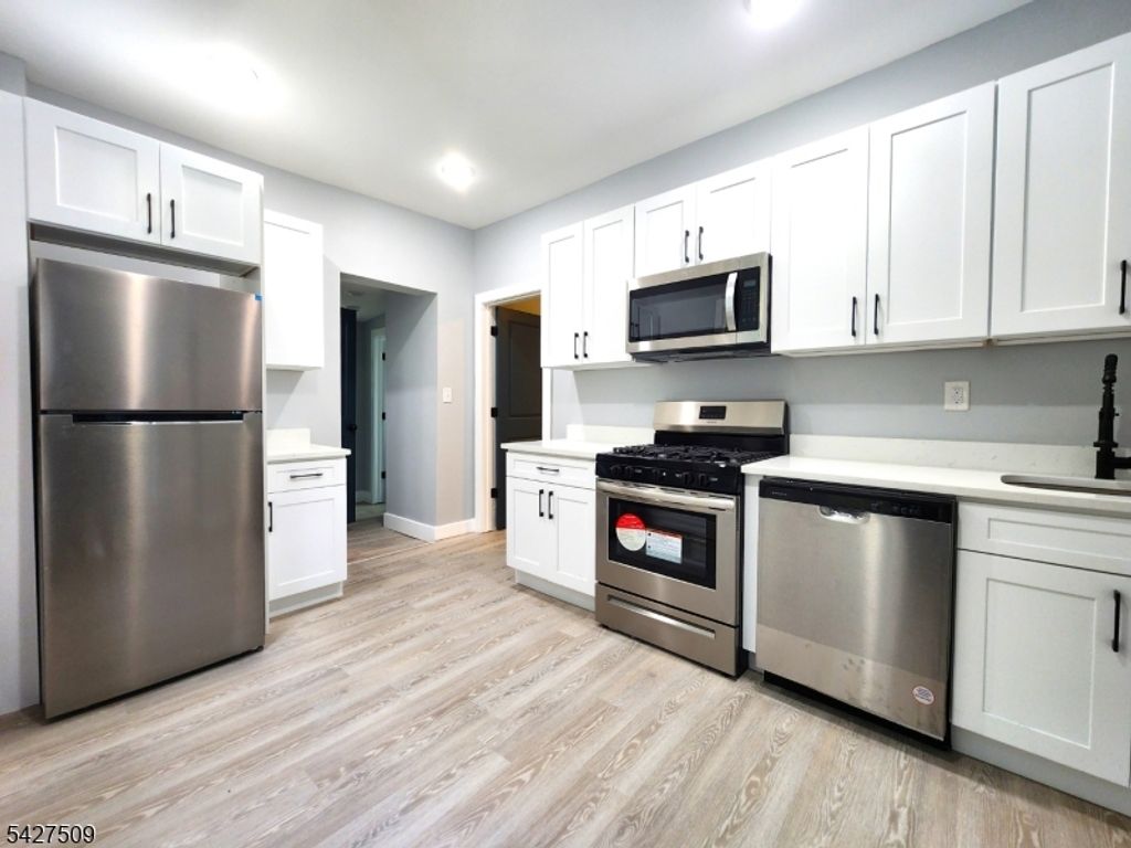 102 Washington Ave, Irvington Twp., NJ 07111 — photo 3