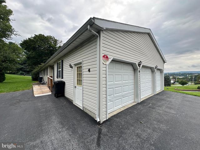 11539 WESTMINSTER DRIVE, Waynesboro, PA 17268