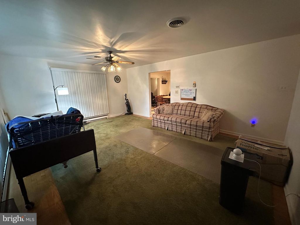 Image 23 of property listing at 11539 WESTMINSTER DRIVE, Waynesboro, PA 17268