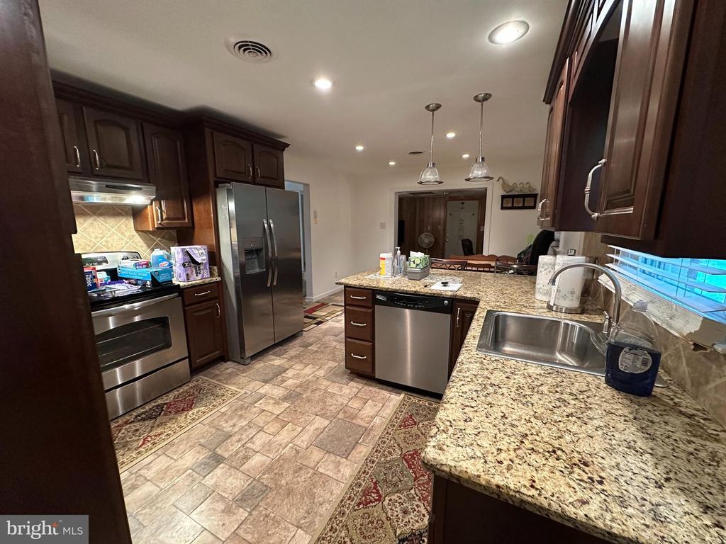 Image 26 of property listing at 11539 WESTMINSTER DRIVE, Waynesboro, PA 17268