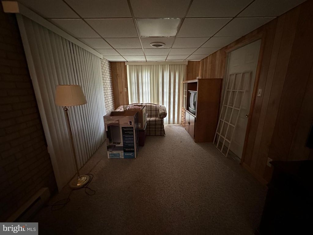 Image 35 of property listing at 11539 WESTMINSTER DRIVE, Waynesboro, PA 17268
