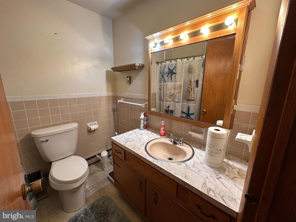 Image 44 of property listing at 11539 WESTMINSTER DRIVE, Waynesboro, PA 17268
