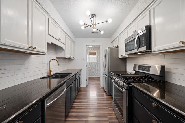 11010 Prairie Dove CIR, Austin, TX 78758
