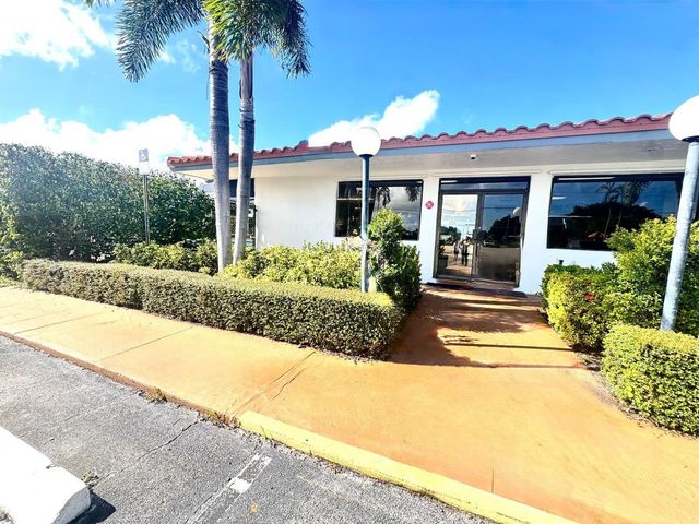 2161 W Woolbright Road M202, Boynton Beach, FL 33426