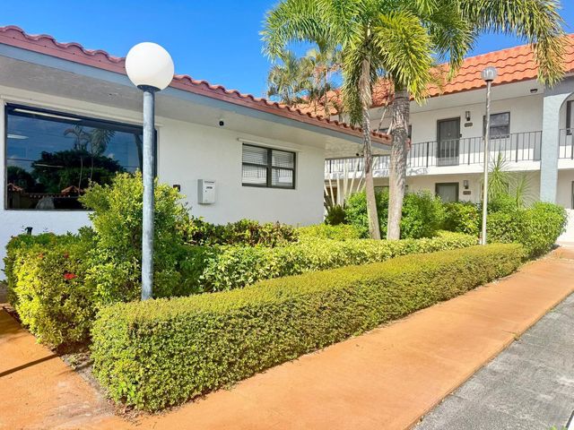 2161 W Woolbright Road M202, Boynton Beach, FL 33426