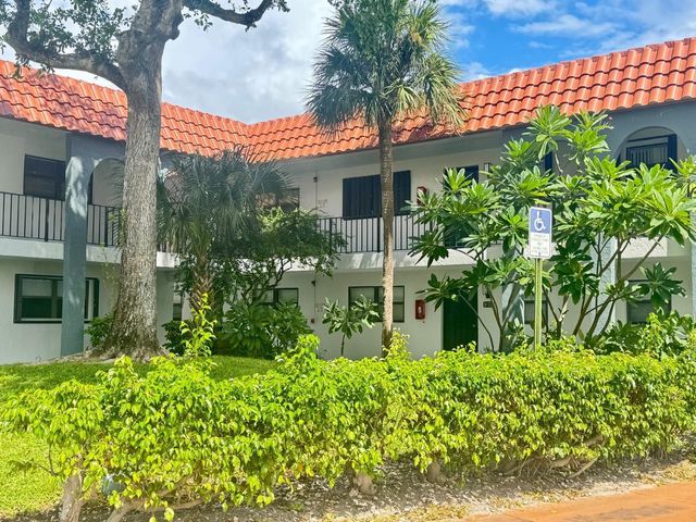2161 W Woolbright Road M202, Boynton Beach, FL 33426