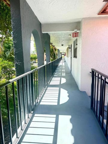 2161 W Woolbright Road M202, Boynton Beach, FL 33426