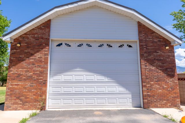 4163 S BEEMAN RD, Moab, UT 84532