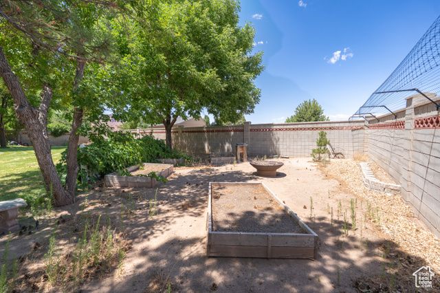 4163 S BEEMAN RD, Moab, UT 84532