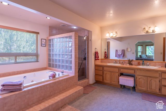 4163 S BEEMAN RD, Moab, UT 84532