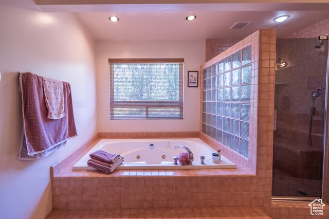 4163 S BEEMAN RD, Moab, UT 84532