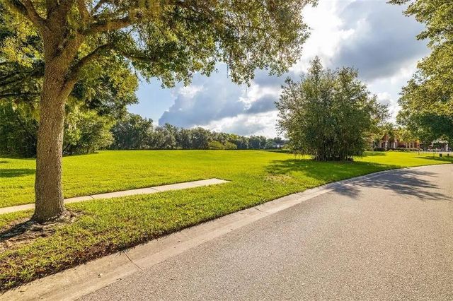 2811 COASTAL RANGE WAY, Lutz, FL 33559