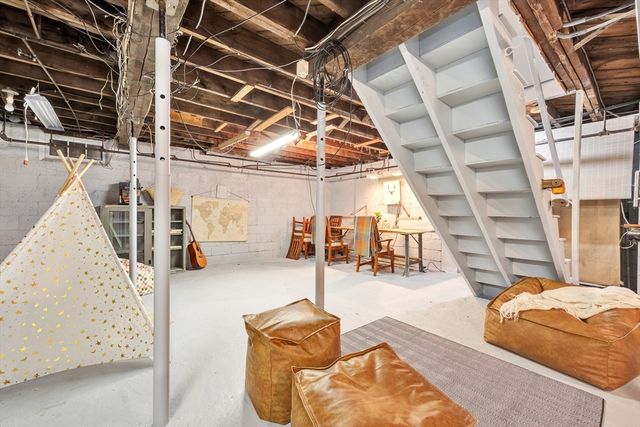 204 Low St, Newburyport, MA 01950