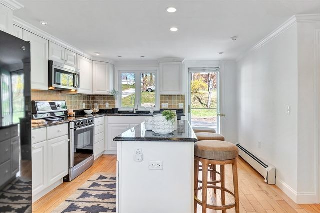 204 Low St, Newburyport, MA 01950