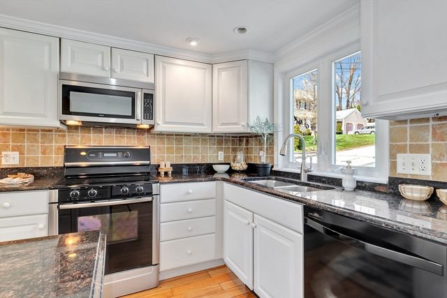 204 Low St, Newburyport, MA 01950