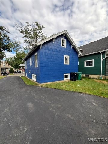 172 80th St, Niagara Falls, NY 14304