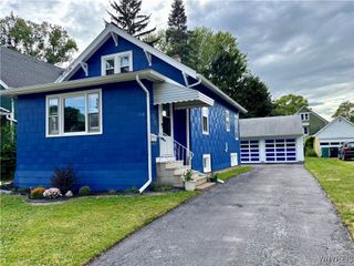 172 80th St, Niagara Falls, NY 14304