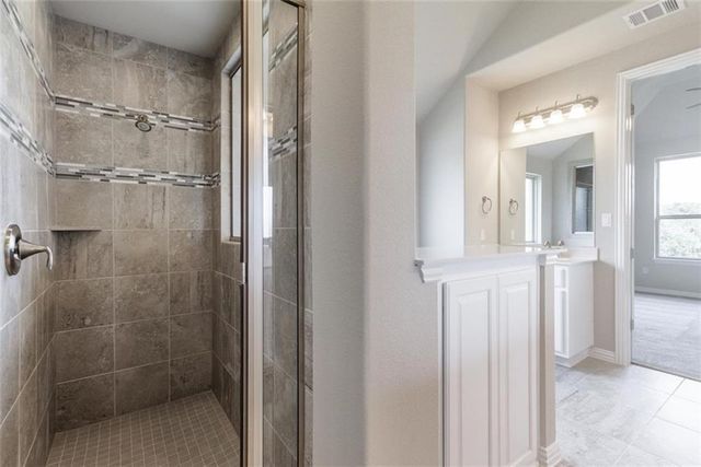 5117 Texas Bluebell DR, Spicewood, TX 78669