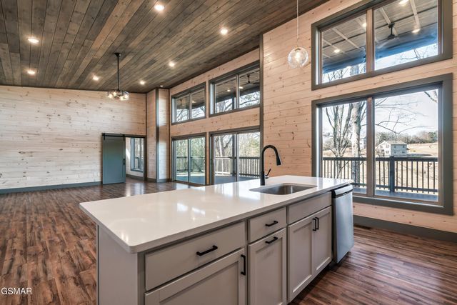 538 Tatum Rose Way, Sevierville, TN 37876