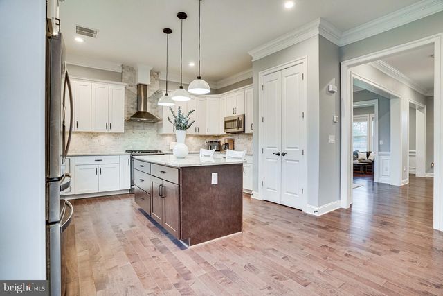 8733 POHICK RD, Springfield, VA 22153