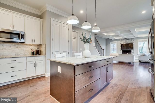 8733 POHICK RD, Springfield, VA 22153