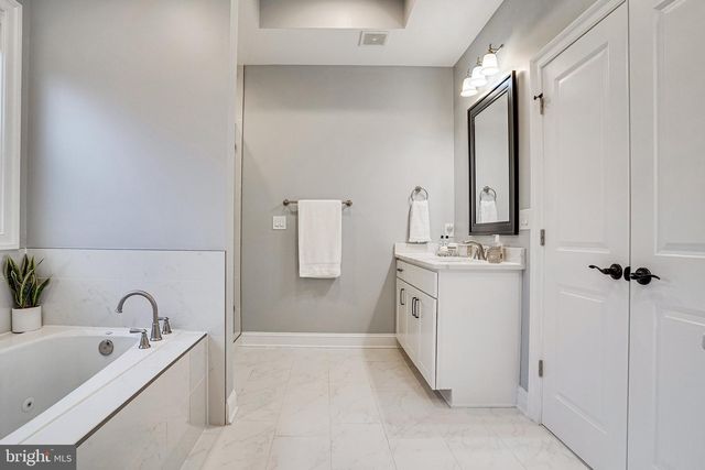 8733 POHICK RD, Springfield, VA 22153