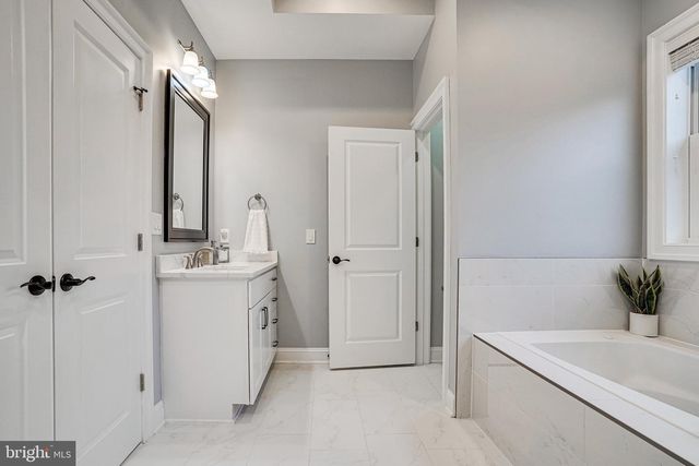 8733 POHICK RD, Springfield, VA 22153