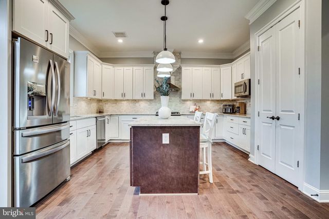 8733 POHICK RD, Springfield, VA 22153