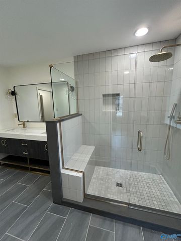 2305 Greenwood Drive SE, Decatur, AL 35601