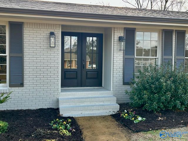 2305 Greenwood Drive SE, Decatur, AL 35601