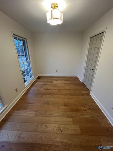 2305 Greenwood Drive SE, Decatur, AL 35601