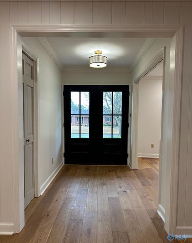 2305 Greenwood Drive SE, Decatur, AL 35601