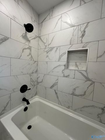 2305 Greenwood Drive SE, Decatur, AL 35601