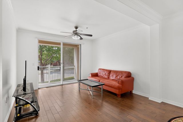 330 Las Colinas Boulevard E 220, Irving, TX 75039