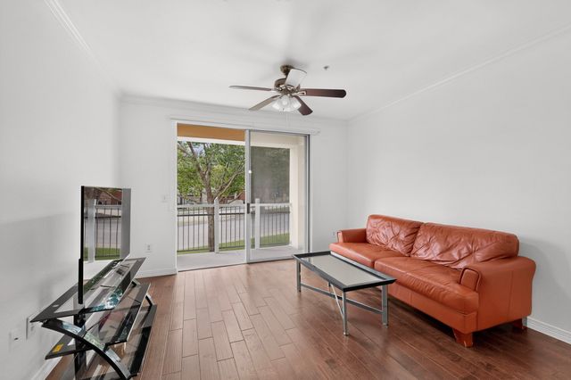 330 Las Colinas Boulevard E 220, Irving, TX 75039