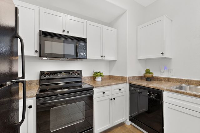330 Las Colinas Boulevard E 220, Irving, TX 75039