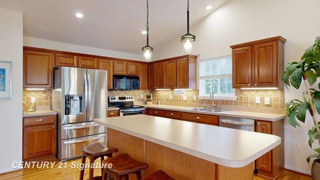 4190 Neal Court, Linden, MI 48451