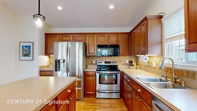 4190 Neal Court, Linden, MI 48451