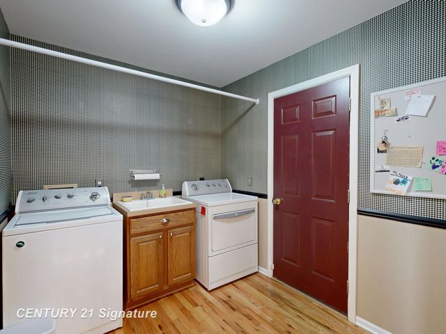 4190 Neal Court, Linden, MI 48451