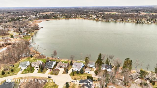 4190 Neal Court, Linden, MI 48451