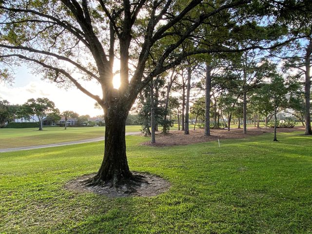 12962 Briarlake Drive 103, Palm Beach Gardens, FL 33418