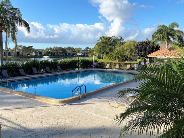 12962 Briarlake Drive 103, Palm Beach Gardens, FL 33418