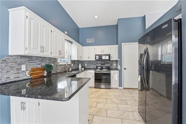 1266 N Prince Edward Street, Olathe, KS 66061