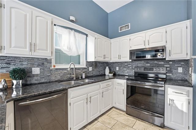 1266 N Prince Edward Street, Olathe, KS 66061