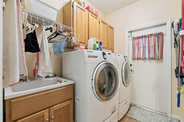 1674 CARILLON PARK DRIVE, Oviedo, FL 32765